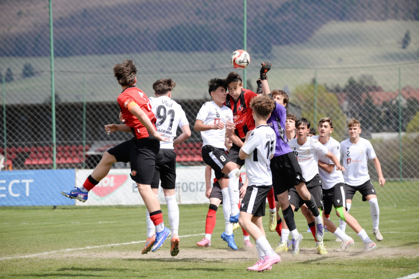 U16 | U15 Egygólos vereség és kiélezett döntetlen a rájátszásban