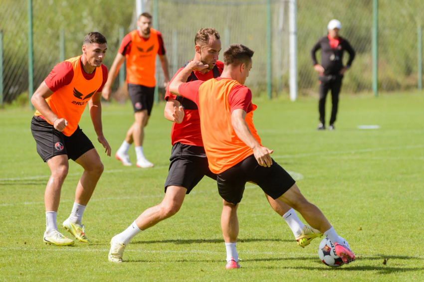 Szuperliga | Nem feltartott kézzel várjuk a listavezetőt